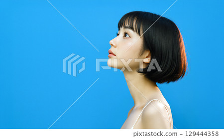 大眼睛的酷女人 大眼睛的酷女人 129444358