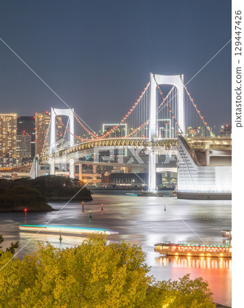 Rainbow Bridge (Decks Tokyo Beach) 129447426