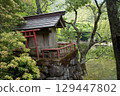 神社和池塘 129447802