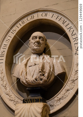 喬納森·斯威夫特半身像,都柏林聖派翠克大教堂(愛爾蘭) 喬納森·斯威夫特半身像,都柏林聖派翠克大教堂(愛爾蘭) 129449669