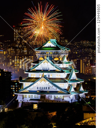 Osaka Castle Tenjin Festival Fireworks 129449805