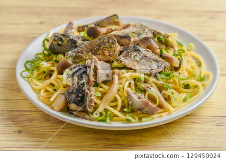 鯖魚義大利麵 129450024