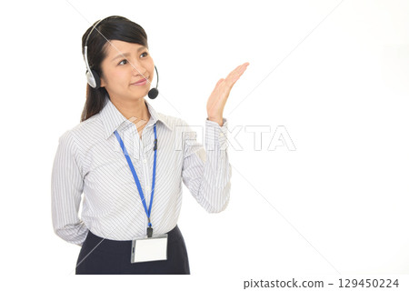 一個微笑的操作員 一個微笑的操作員 129450224