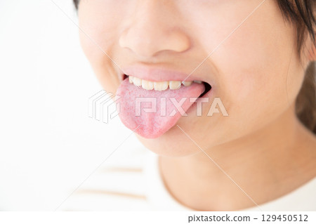 國中女生的舌頭 國中女生的舌頭 129450512
