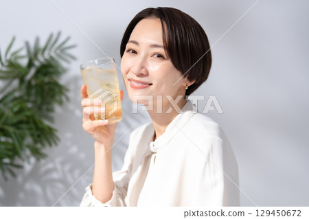 Highball Chuhai 女子 129450672