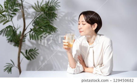 Highball Chuhai 女子 129450682