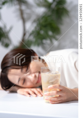 Highball Chuhai 女子 129450691
