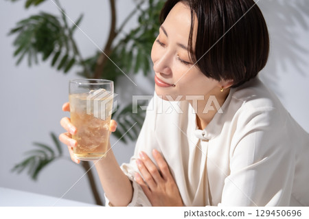 Highball Chuhai 女子 129450696