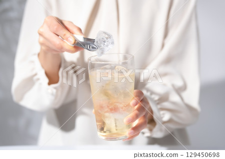 製作高球的女人 129450698