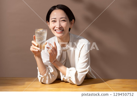 Highball Chuhai 女子 129450752