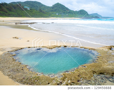 心形岩（鹿兒島縣奄美大島） 129450888