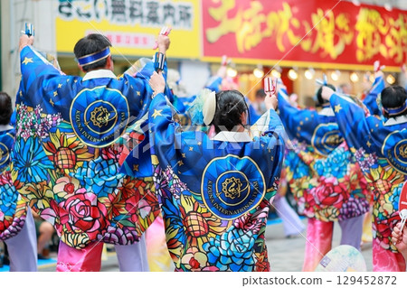 Yosakoi dancing in Obiyamachi Yosakoi dancing in Obiyamachi 129452872