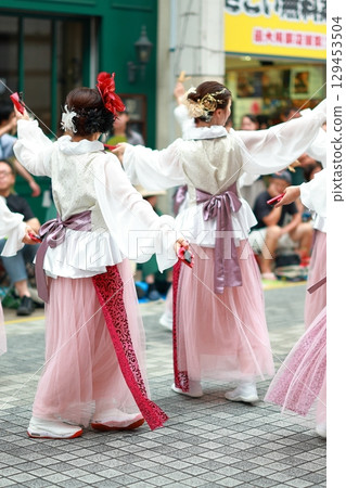 Yosakoi dancing in Obiyamachi 129453504