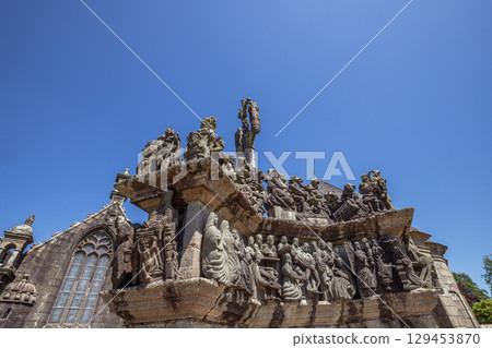 Parish close church of Guimiliau, finistere, brittany, france 129453870