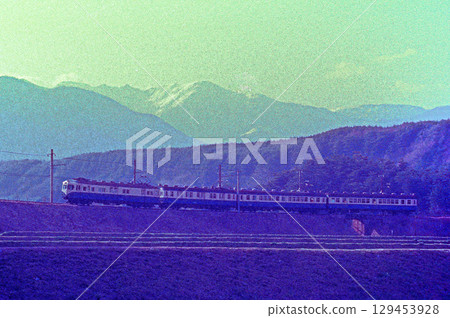 Old national train on the Iida Line Old national train on the Iida Line 129453928