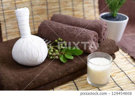 White herbal ball 129454608