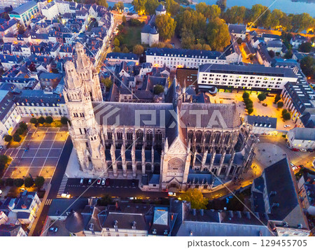 Tours Cathedral in evening 129455705