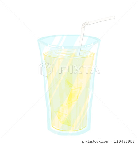 香蕉汁加吸管和冰塊 129455995