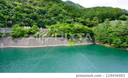 Narufuchi Dam in Sasaguri Town, Kasuya District, Fukuoka Prefecture Narufuchi Dam in Sasaguri Town, Kasuya District, Fukuoka Prefecture 129456983