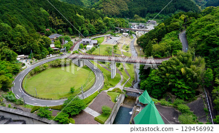 Narufuchi Dam in Sasaguri Town, Kasuya District, Fukuoka Prefecture Narufuchi Dam in Sasaguri Town, Kasuya District, Fukuoka Prefecture 129456992