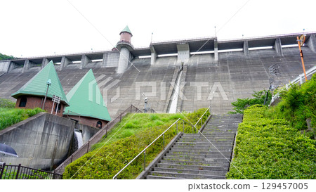 Narufuchi Dam in Sasaguri Town, Kasuya District, Fukuoka Prefecture 129457005