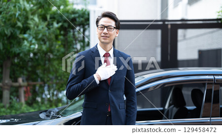 Driver white gloves Driver white gloves 129458472