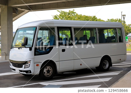 Microbus image Microbus image 129458666