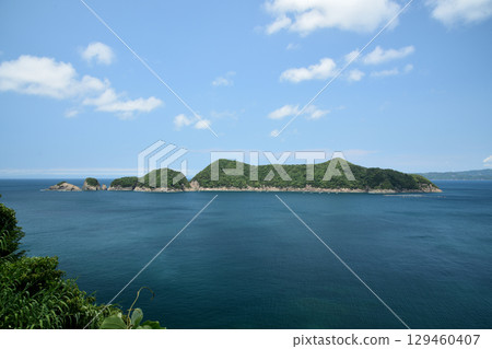 Tokushima Islands (view from Tozui) [Yura Town, Wakayama Prefecture] 129460407