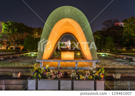 廣島縣：原爆圓頂屋與和平紀念公園的夜景 129461007