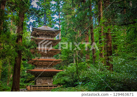 Haguroyama Five-story Pagoda, Tsuruoka City, Yamagata Prefecture 129463671