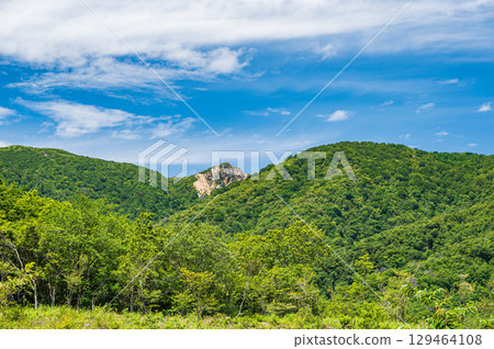 View of the Nosaka Mountains from the foot of Makino Town, Takashima City, Shiga Prefecture 129464108