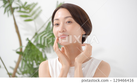 Women's skin care beauty Women's skin care beauty 129466416