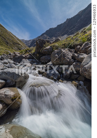 The Otira River along the Otira Valley Track in Arthur's Pass National Park, New Zealand 129466933