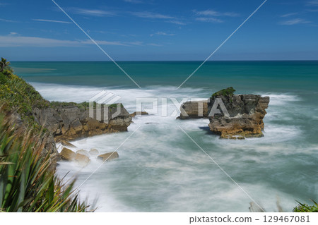 Pancake Rocks in Punakaiki on the West Coast of New Zealand Pancake Rocks in Punakaiki on the West Coast of New Zealand 129467081