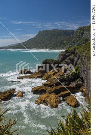 Pancake Rocks in Punakaiki on the West Coast of New Zealand Pancake Rocks in Punakaiki on the West Coast of New Zealand 129467265