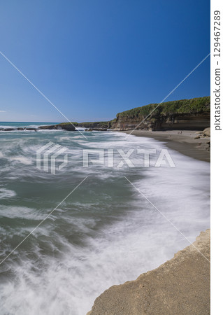 紐西蘭西海岸普納凱基附近的杜魯門步道海灘 紐西蘭西海岸普納凱基附近的杜魯門步道海灘 129467289