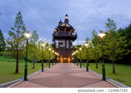 傍晚的吉卜力公園，電梯塔 129467385