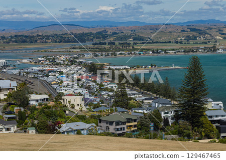 從紐西蘭霍克斯灣納皮爾的 Bluff Hill Lookout 欣賞城市景觀 從紐西蘭霍克斯灣納皮爾的 Bluff Hill Lookout 欣賞城市景觀 129467465