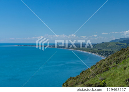 Paraparaumu as seen from the Paekakariki Escarpment Track, New Zealand 129468237