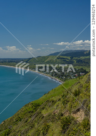 從紐西蘭的帕卡卡里基懸崖步道欣賞塔斯曼海 129468254