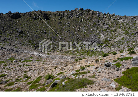 Scenery of the hiking trail in the Nasu Mountains, Tochigi Prefecture 129468781