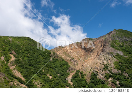 The majestic mountains of the Nasu Mountain Range in summer 129468848