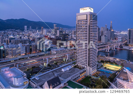 兵庫縣:神戶灣區與城市夜景 兵庫縣:神戶灣區與城市夜景 129469765