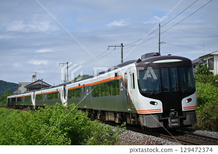 HC85 Series Hida Express train going around a curve HC85 Series Hida Express train going around a curve 129472374