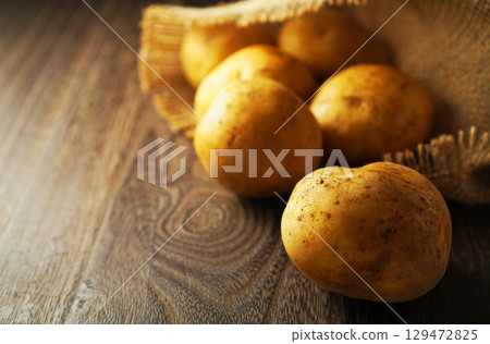 Potatoes 129472825
