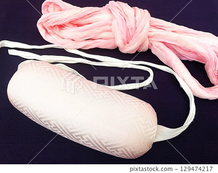 3. Waist cords and obi pillows used for dressing kimonos 3. Waist cords and obi pillows used for dressing kimonos 129474217