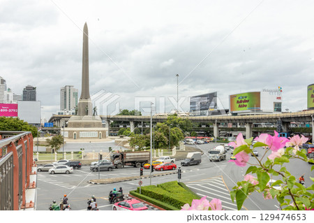 The Train coming at BTS Victory Monument Station 129474653