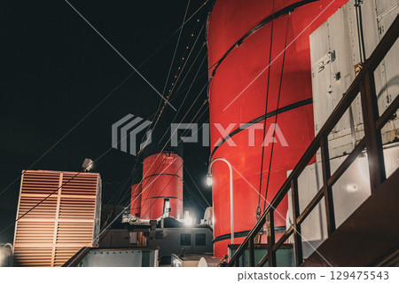 America, Starry sky and the Cunard Queen Mary Memorial ship, Los Angeles, Long Beach 129475543
