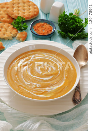 roasted parsnip and carrot soup, top view roasted parsnip and carrot soup, top view 129478941