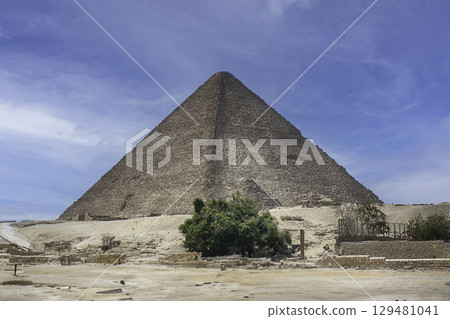 The Great Pyramid of Giza, aka Pyramid of Cheops, Egypt 129481041